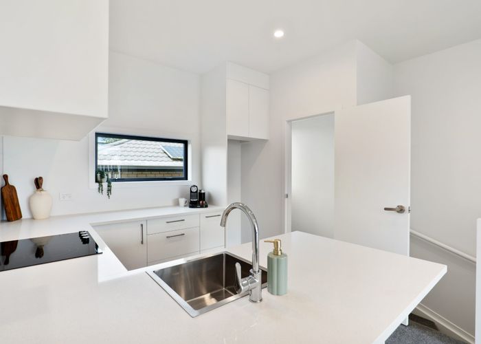  at 7 Meg Lane, Glen Eden, Waitakere City, Auckland