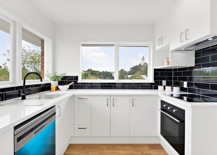  at 4/242 Onewa Road, Birkenhead, Auckland