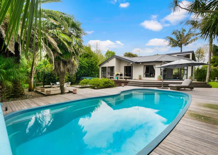  at 220 Boord Crescent, Kumeu