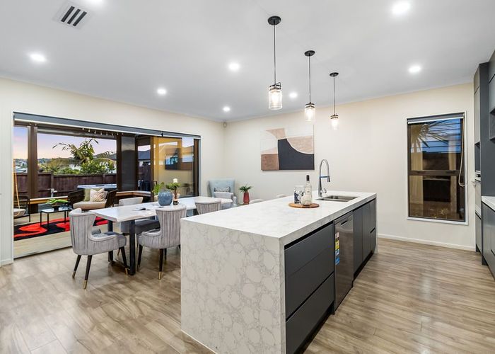  at 265 Flat Bush School Road, Flat Bush, Manukau City, Auckland