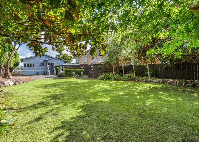  at 6 Waterfront Road, Mangere Bridge, Manukau City, Auckland