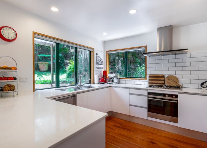  at 86 Wood Bay Road, Titirangi, Auckland