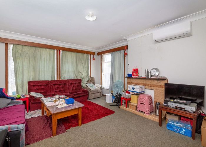  at 3 Lloyd Avenue, Papatoetoe, Manukau City, Auckland