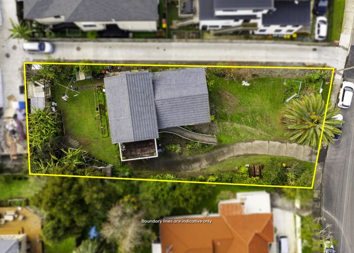  at 4 Palmer Avenue, Waitakere, Waitakere City, Auckland