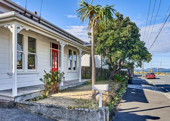  at 8 Queen Street, Petone, Lower Hutt
