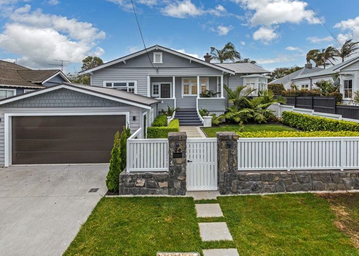  at 24 Norwood Road, Bayswater, North Shore City, Auckland
