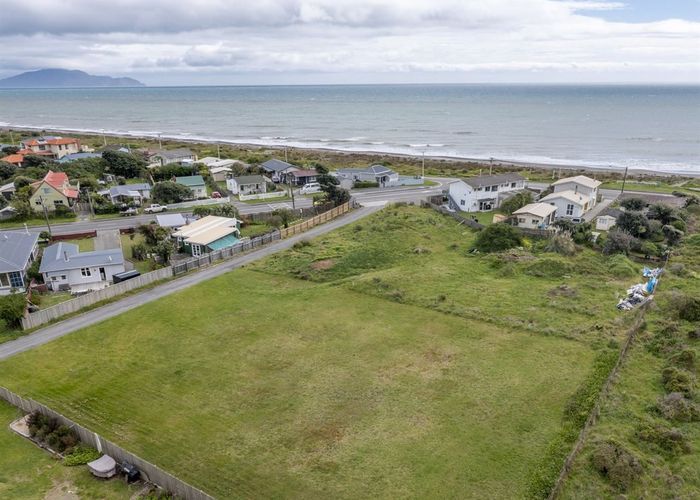  at 4B Rangiuru Road, Otaki Beach, Otaki