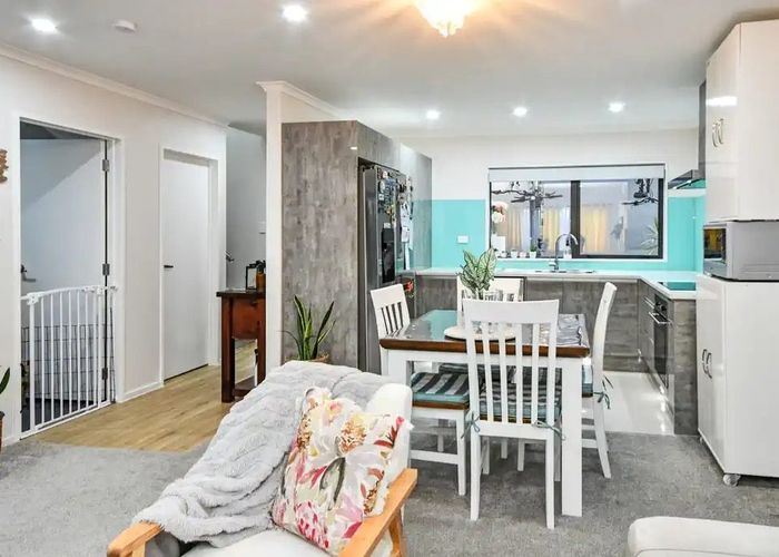  at 15c Lipscombe Avenue, Papatoetoe, Manukau City, Auckland