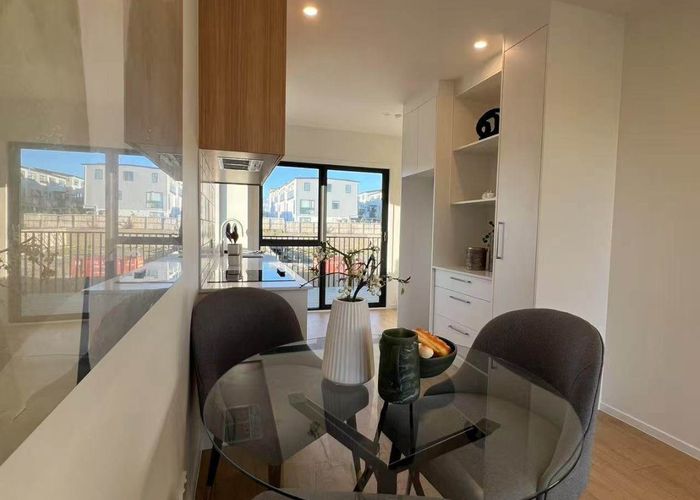  at 32 Kanapa Road, Northcross, North Shore City, Auckland