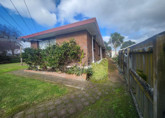  at 35 Orangewood Drive, Northpark, Auckland