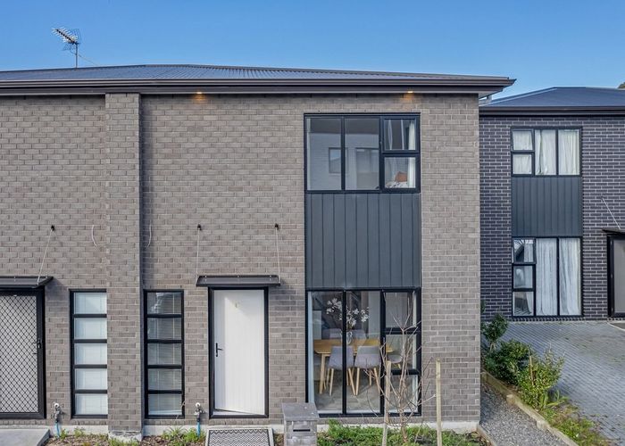  at 11 Haroto Street, Manukau, Auckland