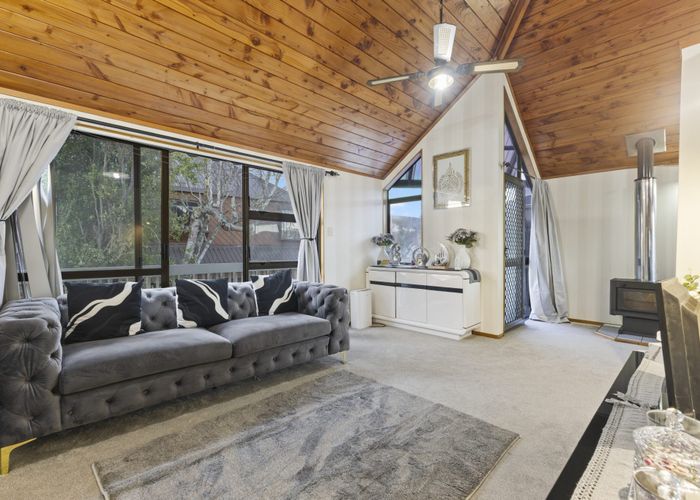  at 7A Calluna Crescent, Totara Heights, Manukau City, Auckland
