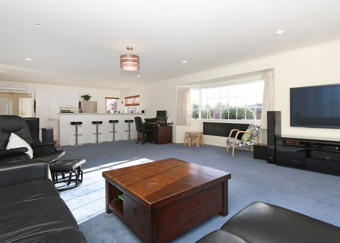  at 2 Liberty Grove, Kelvin Grove, Palmerston North