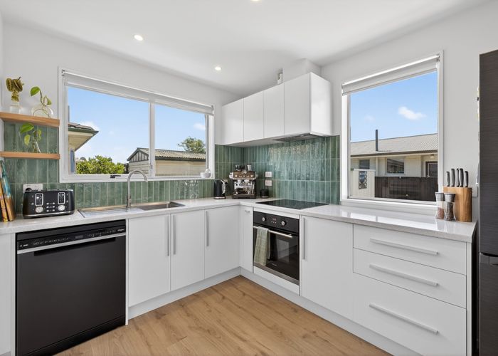  at 2/21 Cob Crescent, Woolston, Christchurch City, Canterbury