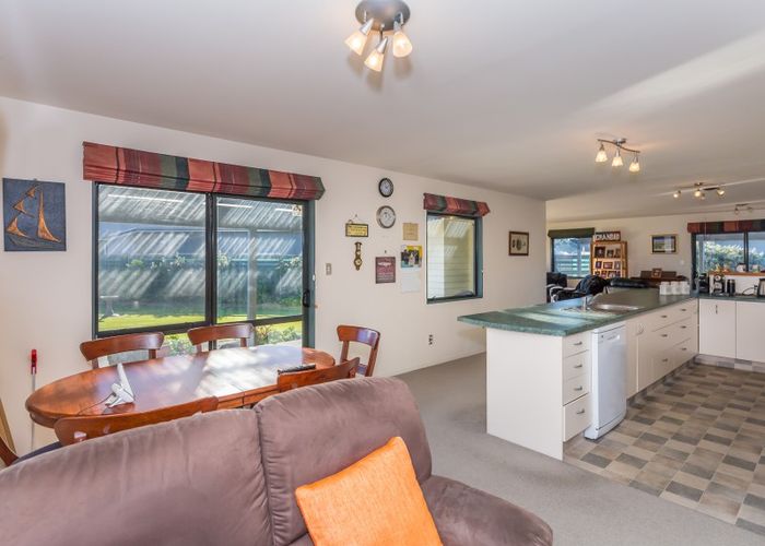  at 50 Kent Avenue, Waitarere Beach, Levin