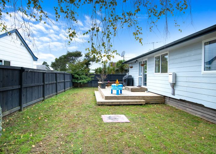  at 2/17 Glen Road, Ranui, Waitakere City, Auckland