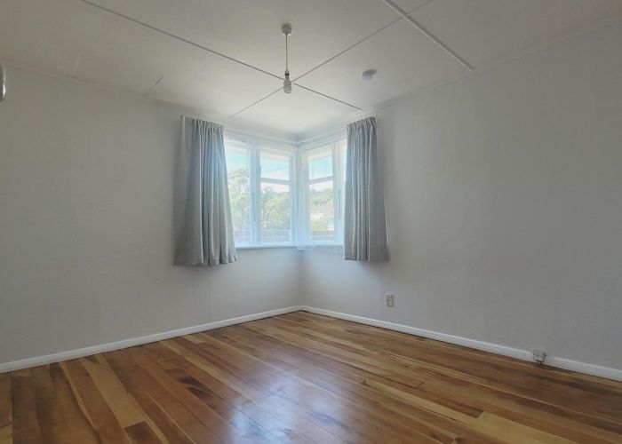  at 21 Dimock Street, Titahi Bay, Porirua