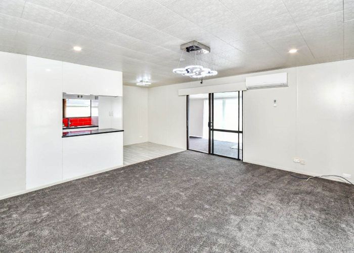  at 2/10 Nearco Street, Randwick Park, Manukau City, Auckland