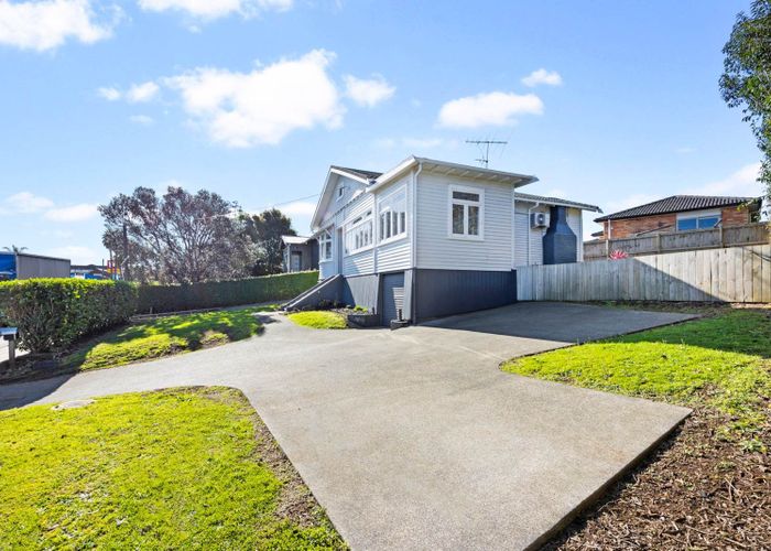  at 1B Lunn Avenue, Mount Wellington, Auckland City, Auckland