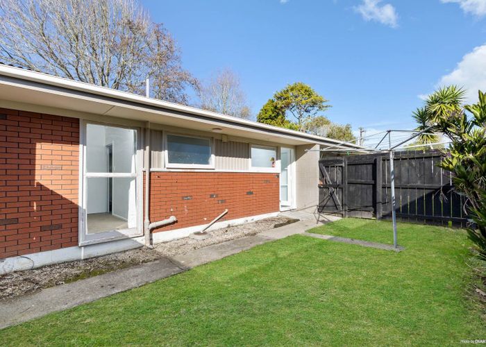  at 17 Glengarry Road, Glen Eden, Waitakere City, Auckland