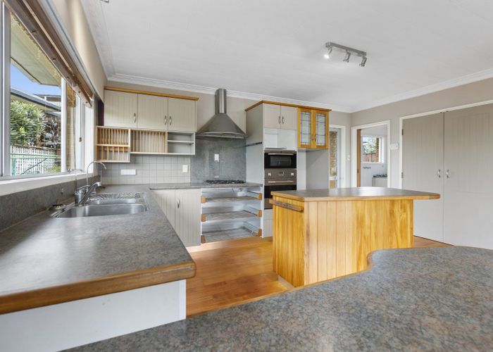  at 5 Fairfax Terrace, Frankleigh Park, New Plymouth