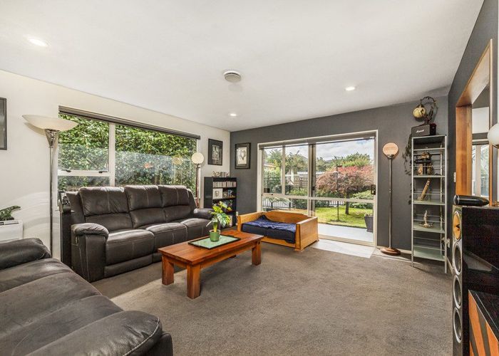  at 2/82 Quinns Road, Shirley, Christchurch
