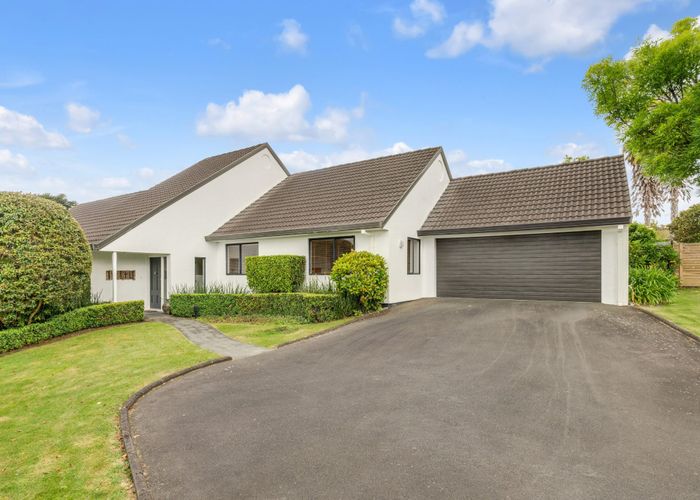  at 16 Peretao Rise, The Gardens, Auckland