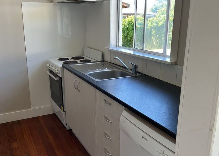  at 27 Wharenui Road, Upper Riccarton, Christchurch City, Canterbury