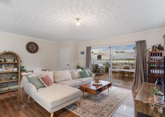  at 2/26 Walton Street, Red Beach