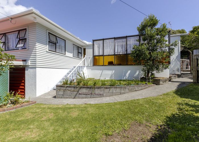  at 32 Beaumont Crescent, Frankleigh Park, New Plymouth, Taranaki