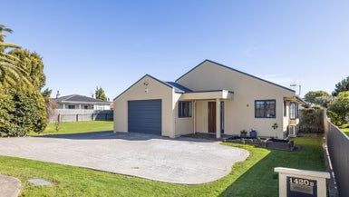  at 1420B Karamu Road North, Mayfair, Hastings