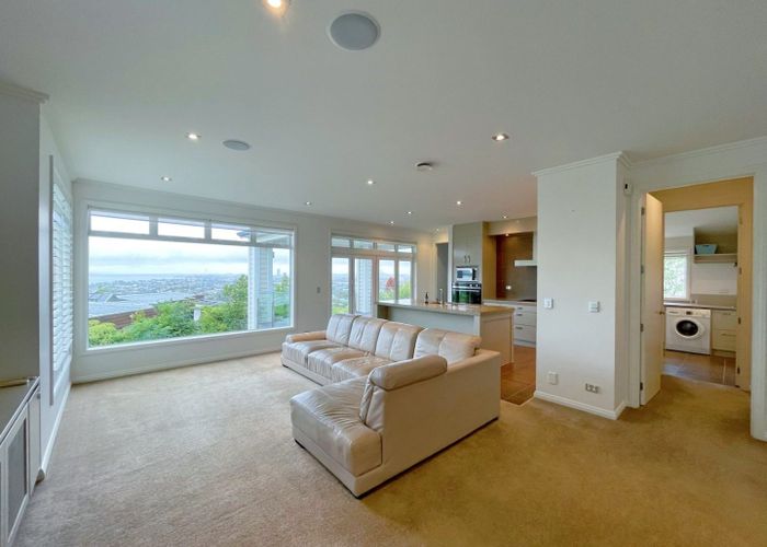  at 9 Castor Bay Road, Castor Bay, North Shore City, Auckland