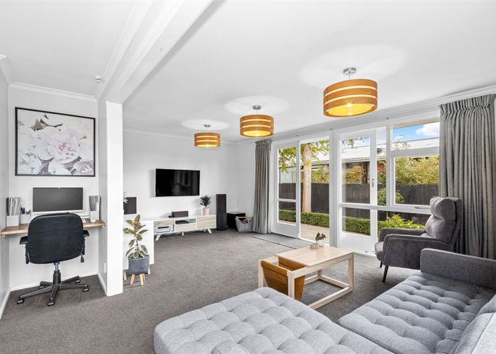 Free property data for 12 Twyford Street, Christchurch