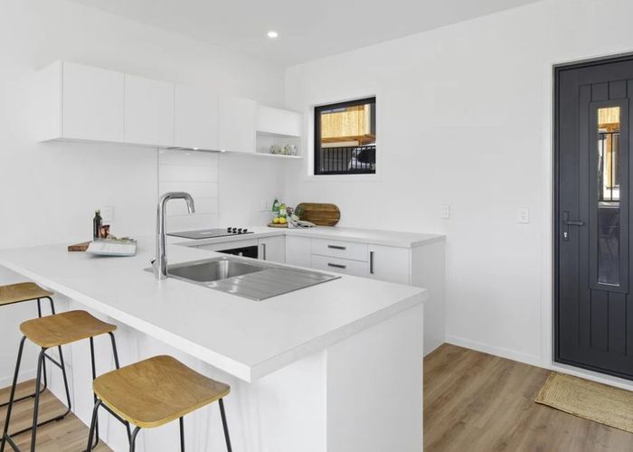  at 5/33 Raukawa Street, Stokes Valley, Lower Hutt, Wellington