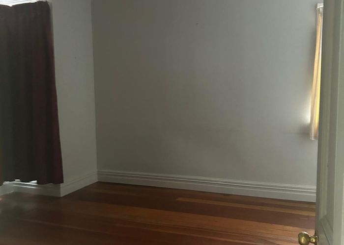  at Petone, Lower Hutt, Wellington