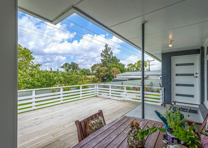  at 5 Nathan Place, West End, Palmerston North