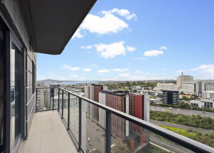  at 16J/6 St Martins Lane, Grafton, Auckland City, Auckland