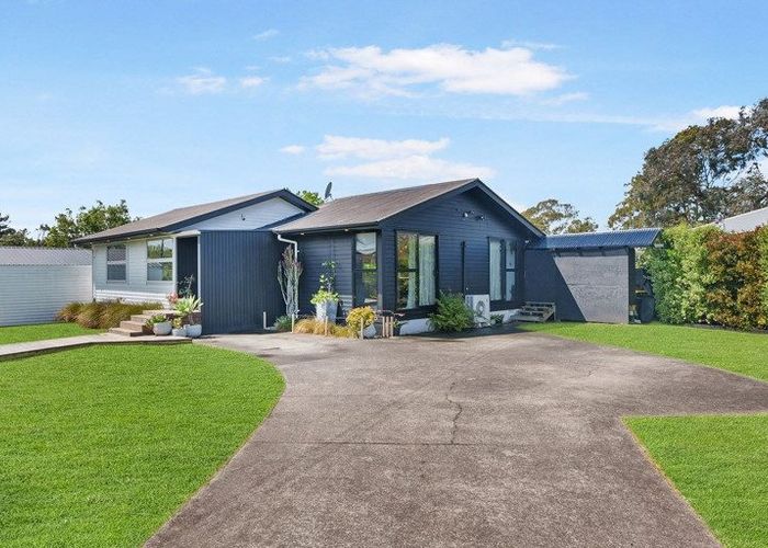  at 1 Luke Place, Otara, Auckland