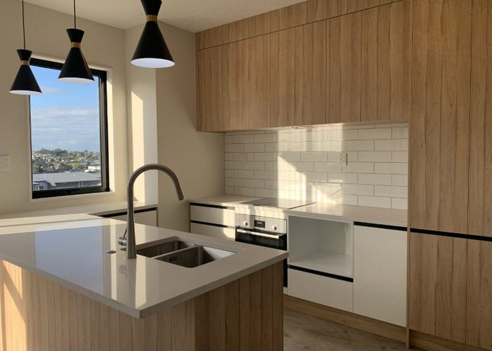  at 17 Paina Crescent, Massey, Waitakere City, Auckland