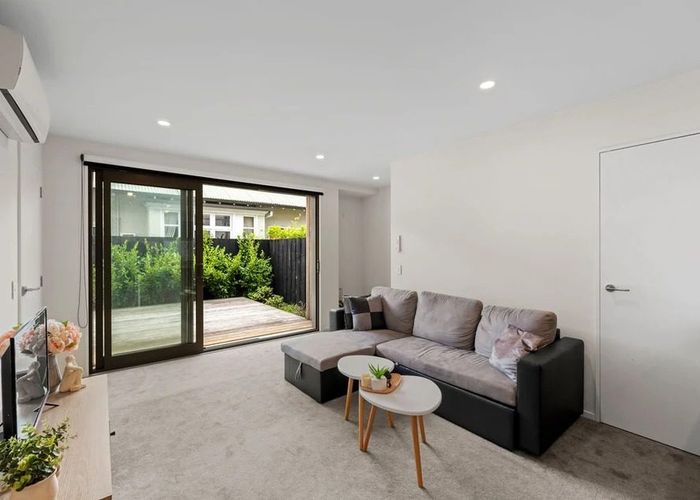 at 2/208 Cranford Street, St. Albans, Christchurch City, Canterbury