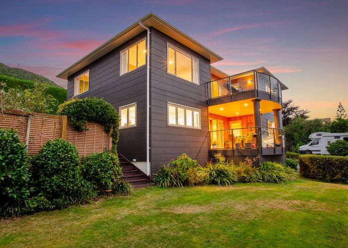  at 115 Winara Avenue, Waikanae