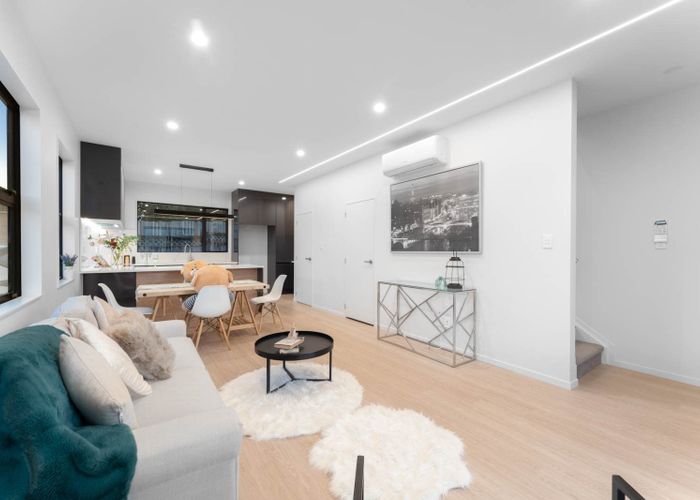  at 3/16 Binsted Road, New Lynn, Waitakere City, Auckland
