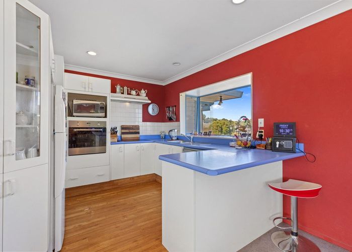  at 18 Lorrigan Way, Welcome Bay, Tauranga