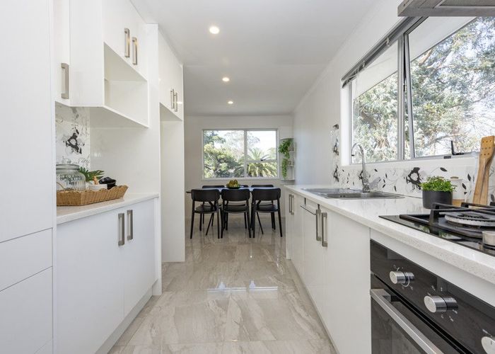  at 16 Mckinstry Avenue, Mangere East, Auckland