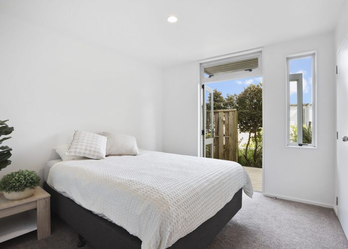  at 42 Albionvale Road, Glen Eden, Auckland