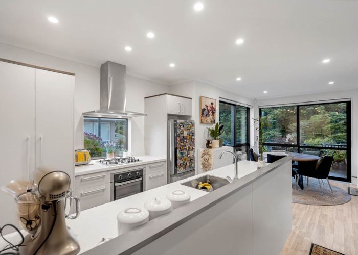  at 25 Matairangi Avenue, Totara Heights, Auckland