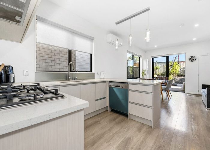  at 9 Eros Road, Flat Bush, Manukau City, Auckland