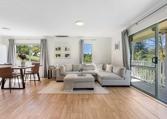  at 85C Fairclough Road, Beach Haven, Auckland