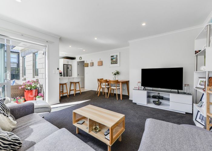  at 2/28 Garnett Avenue, Forest Lake, Hamilton