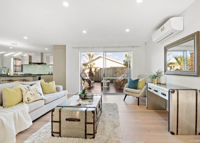  at 27A Lyttelton Avenue, Forrest Hill, Auckland